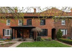 952 Monmouth  Windsor, ON N8Y 3L7