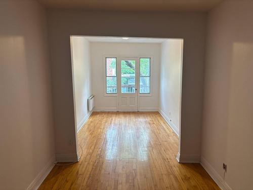 Living room - 4-5000 6E Avenue, Montréal (Rosemont/La Petite-Patrie), QC - Indoor Photo Showing Other Room