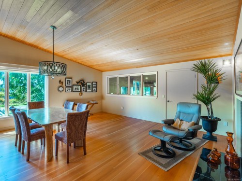 410 17Th Ave, Sointula, BC 