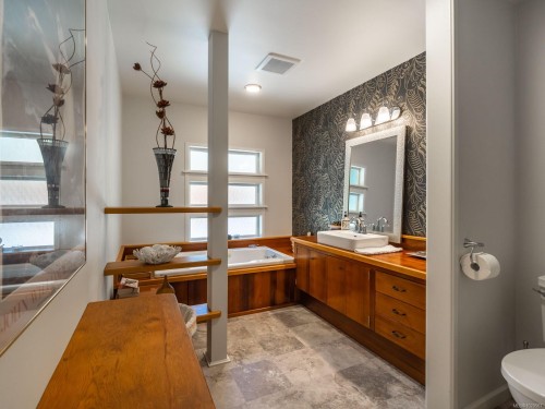410 17Th Ave, Sointula, BC 