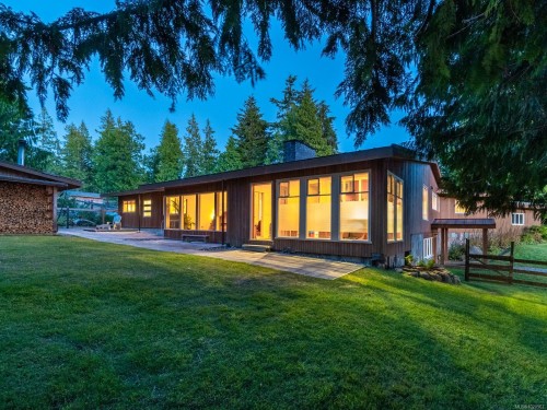 410 17Th Ave, Sointula, BC 
