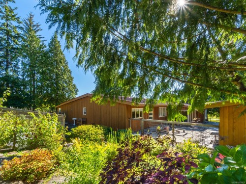 410 17Th Ave, Sointula, BC 