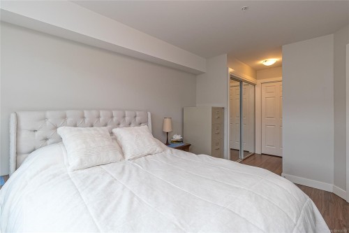 606-917 Avrill Rd, Langford, BC - Indoor Photo Showing Bedroom