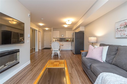 606-917 Avrill Rd, Langford, BC - Indoor Photo Showing Living Room With Fireplace