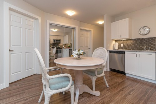 606-917 Avrill Rd, Langford, BC - Indoor Photo Showing Other Room