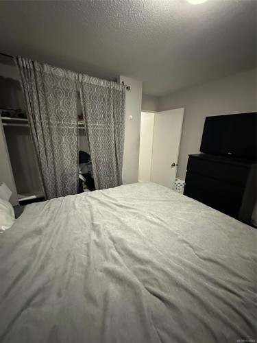 5109-999 Bowen Rd, Nanaimo, BC - Indoor Photo Showing Bedroom