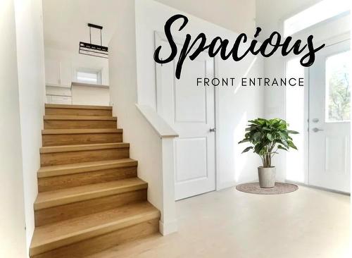 3 86 3Rd Avenue S, Niverville, MB - Indoor Photo Showing Other Room