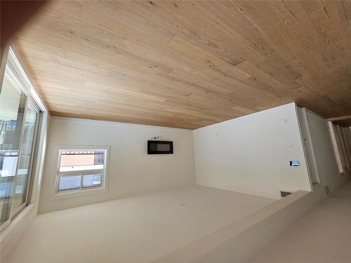 402-578 Lakeshore Drive, Penticton, BC - Indoor Photo Showing Other Room
