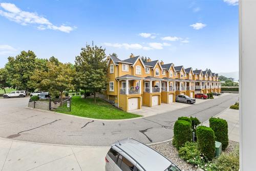 124-456 Mcphee Street, Kelowna, BC - Outdoor