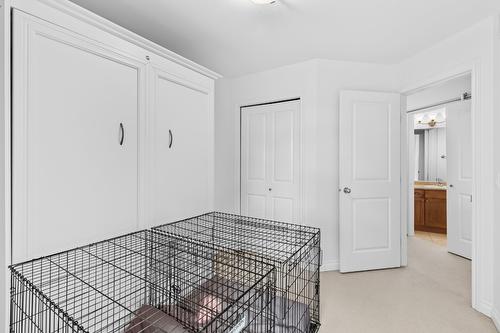 124-456 Mcphee Street, Kelowna, BC - Indoor Photo Showing Other Room