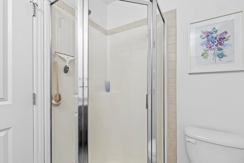 124-456 Mcphee Street, Kelowna, BC - Indoor Photo Showing Bathroom