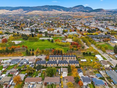 124-456 Mcphee Street, Kelowna, BC - Outdoor With View