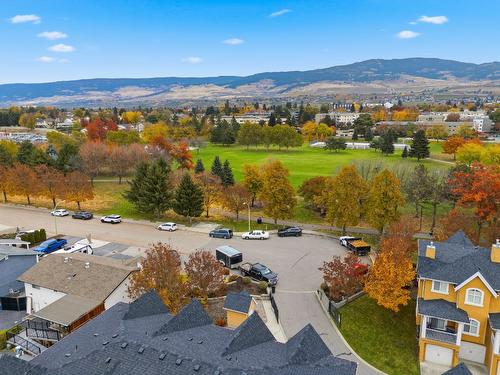 124-456 Mcphee Street, Kelowna, BC - Outdoor With View