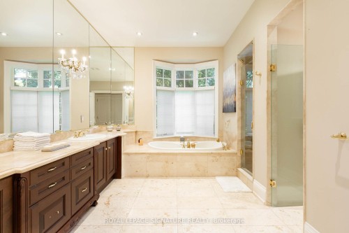 1161 Tecumseh Park Drive, Mississauga, ON - Indoor Photo Showing Bathroom