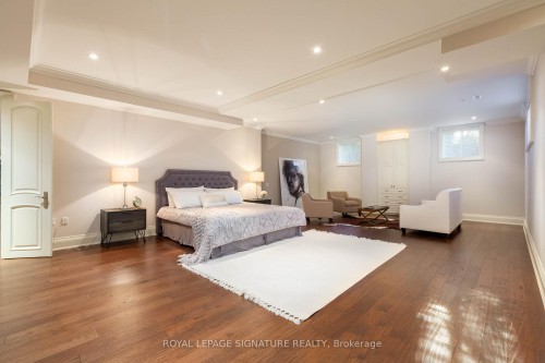 1161 Tecumseh Park Drive, Mississauga, ON - Indoor Photo Showing Bedroom