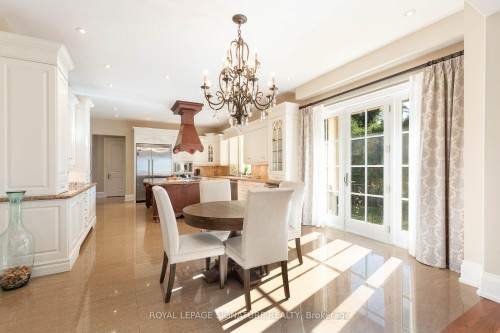 1161 Tecumseh Park Drive, Mississauga, ON - Indoor Photo Showing Dining Room