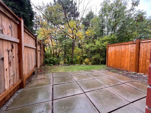 51-6880 Meadowvale Town Centre Circle, Mississauga, ON - Outdoor