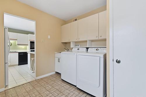 Laundry room - 14828 Rue Labelle, Montréal (Pierrefonds-Roxboro), QC - Indoor Photo Showing Laundry Room