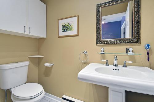 Powder room - 14828 Rue Labelle, Montréal (Pierrefonds-Roxboro), QC - Indoor Photo Showing Bathroom