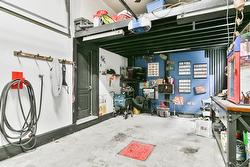 Garage - 