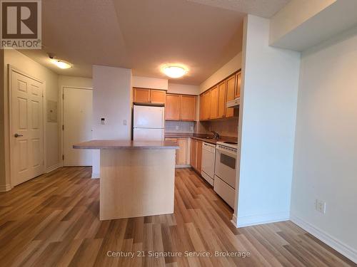 1908 - 3880 Duke Of York Boulevard, Mississauga, ON - Indoor Photo Showing Kitchen