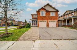 404 KITTRIDGE ROAD  Oakville, ON L6H 7K6