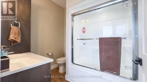 217 Irishwood Lane, Brockton, ON - Indoor Photo Showing Bathroom