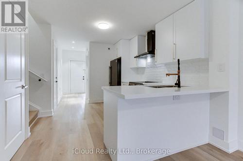 12 - 263 Barrie Street, Bradford West Gwillimbury, ON - Indoor Photo Showing Kitchen