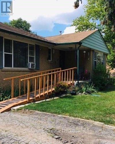 320 Ashbury Road, Oakville, ON - Outdoor