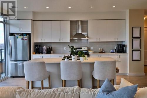 1502 - 15 Glebe Street, Cambridge, ON - Indoor Photo Showing Kitchen With Upgraded Kitchen