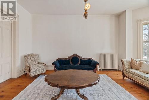 101 Centre Street, Huron East (Seaforth), ON - Indoor Photo Showing Living Room