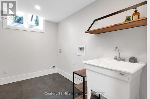 117 Tekiah Road, Blue Mountains, ON - Indoor Photo Showing Other Room