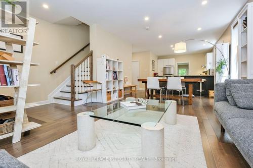 Living room - 93 Hamilton Avenue N, Ottawa, ON - Indoor Photo Showing Living Room
