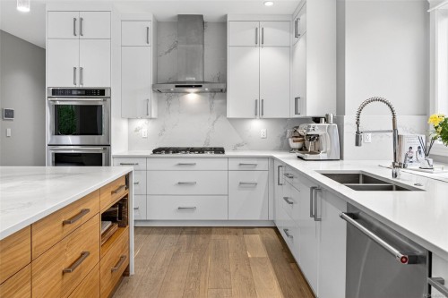 1857 Mcmicken Rd, North Saanich, BC 