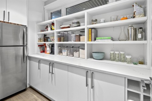 1857 Mcmicken Rd, North Saanich, BC 