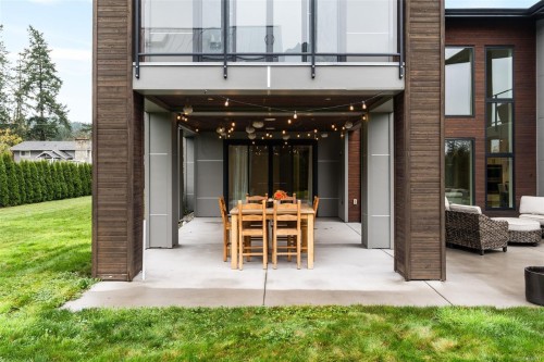 1857 Mcmicken Rd, North Saanich, BC 