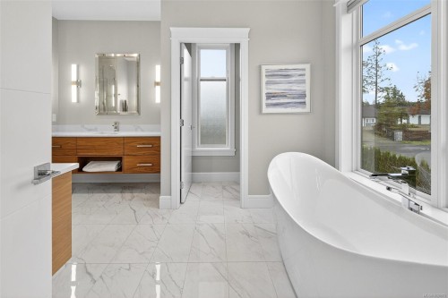 1857 Mcmicken Rd, North Saanich, BC 