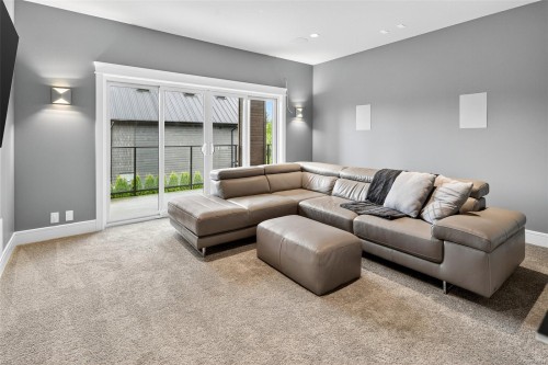 1857 Mcmicken Rd, North Saanich, BC 