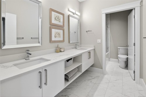 1857 Mcmicken Rd, North Saanich, BC 