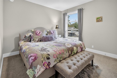 1857 Mcmicken Rd, North Saanich, BC 