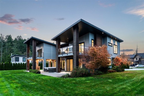 1857 Mcmicken Rd, North Saanich, BC 