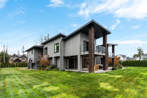 1857 Mcmicken Rd, North Saanich, BC 