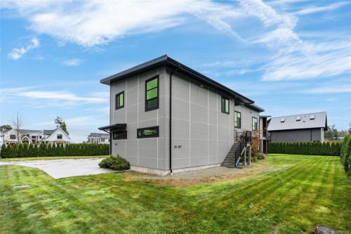 1857 Mcmicken Rd, North Saanich, BC 