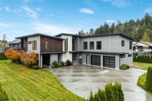 1857 Mcmicken Rd, North Saanich, BC 