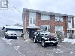 18 WYNDCLIFF CRESCENT  Toronto, ON M4A 2K1