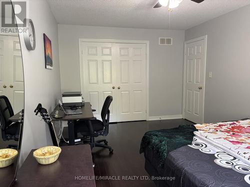 17 - 7385 Magistrate Terrace, Mississauga, ON - Indoor Photo Showing Bedroom