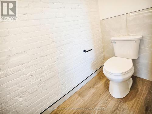 Unit 4 - 857 Dundas Street, London East (East L), ON - Indoor Photo Showing Bathroom