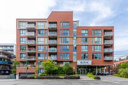 420-905 Av. Plymouth  Mont-Royal, QC H4P 1B2