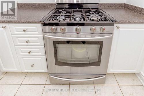 30 - 92 Baycliffe Crescent, Brampton, ON - Indoor Photo Showing Kitchen