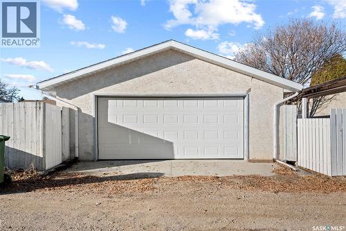 66 Bruce Place, Regina, SK - Outdoor With Exterior